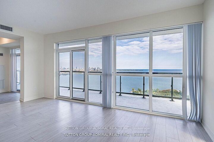 Property Photo: 38 Annie Craig Drive 4305 ON M8V 0A8