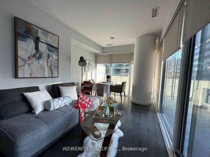 Property Photo: 42 Charles Street E 904 ON M4Y 1T4