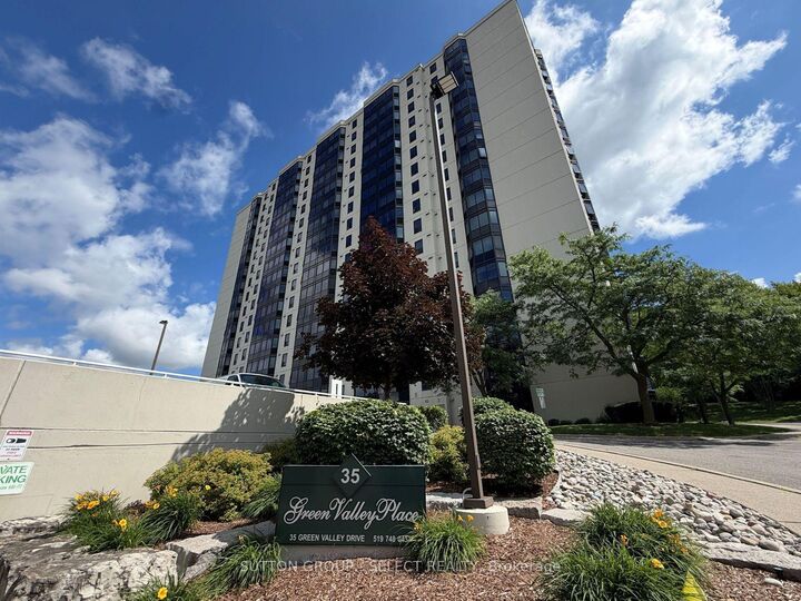 Property Photo:  35 Green Valley Drive 609  ON N2P 2A5 