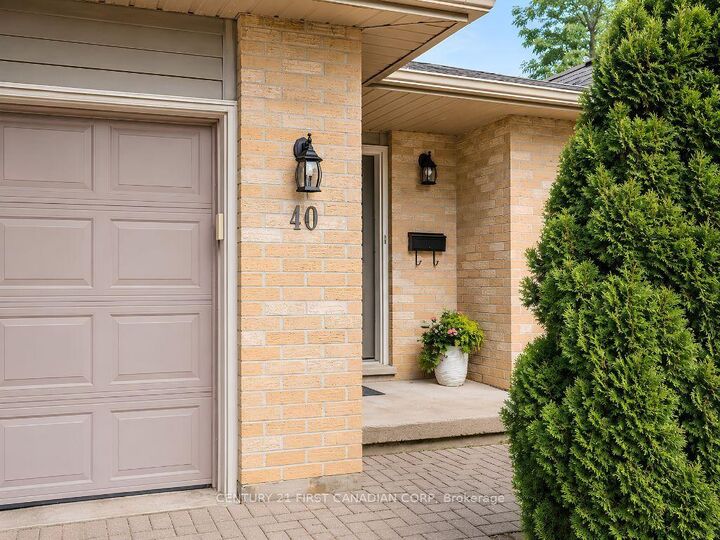Property Photo: 1500 Richmond Street 40 ON N6G 4T7