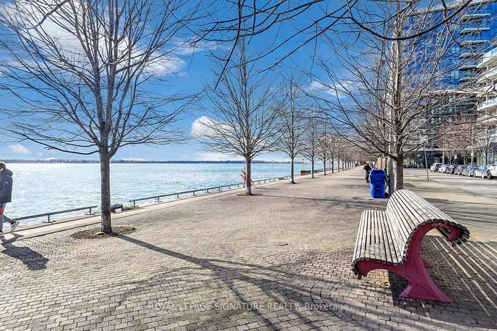 Property Photo:  118 Merchants Wharf Avenue 421  ON M5A 0L3 