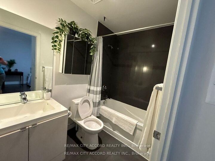 Property Photo:  8 The Esplanade N/A 1703  ON M5E 0A6 