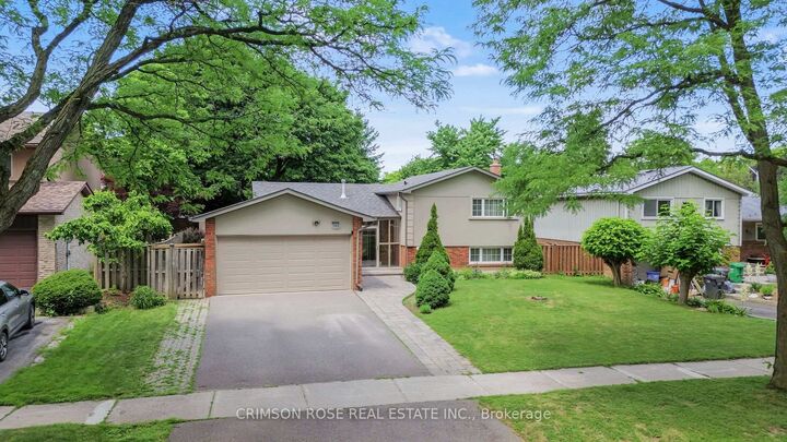 Property Photo: 7018 Cadiz Crescent ON L5N 1Y4