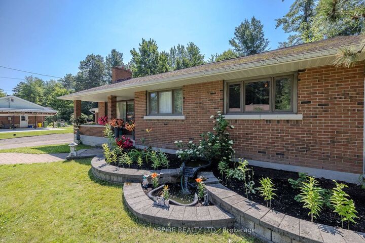 Property Photo:  20 Kramer Avenue  ON K8H 2A2 