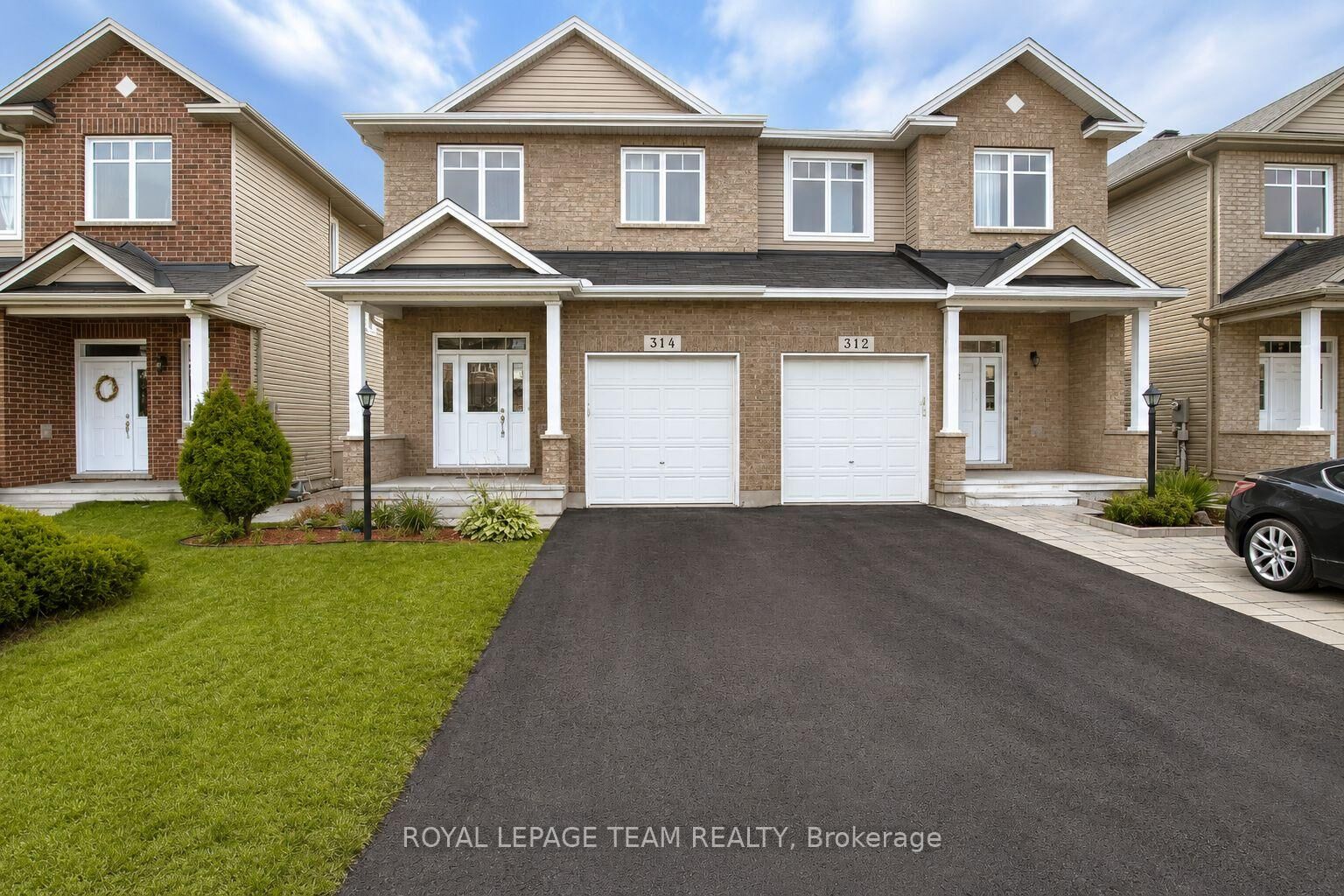Property Photo: 314 Glenbrae Avenue ON K2W 0B9