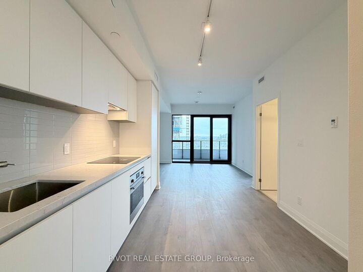 Property Photo:  2 Erskine Road 3810  ON L5B 0S1 