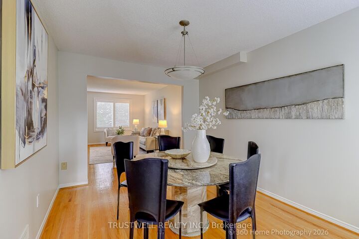 Property Photo: 224 Hollingham Road ON L3R 8K3