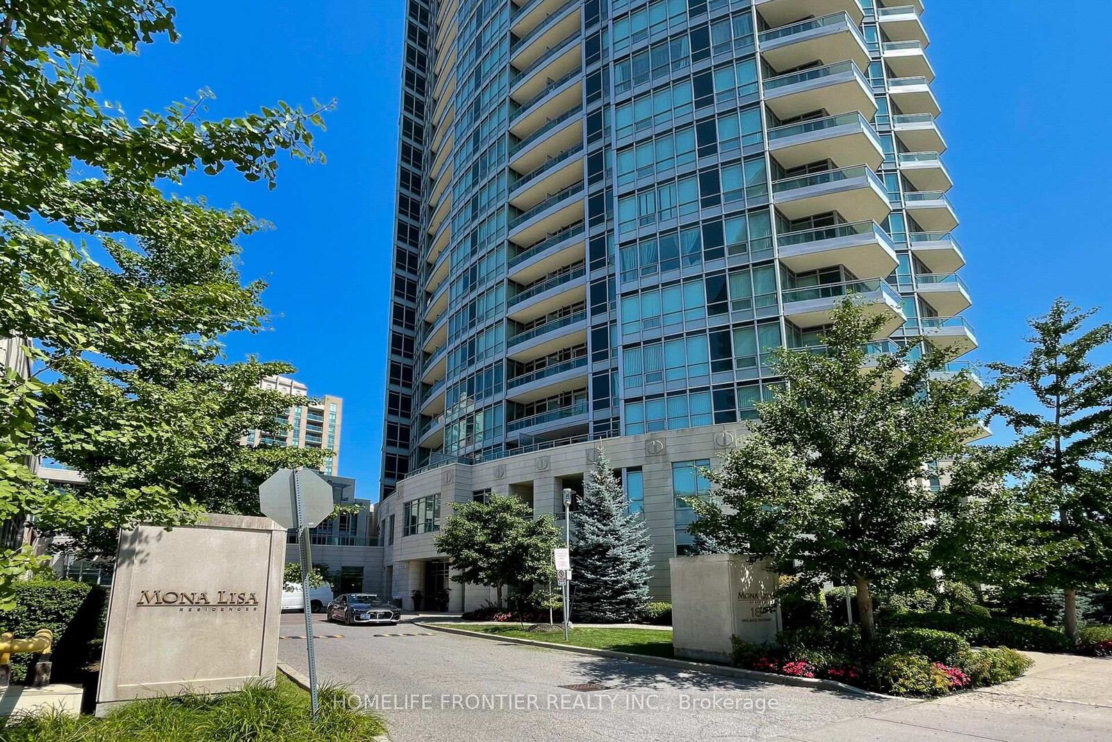 Property Photo: 18 Holmes Avenue 1712 ON M2N 0E1