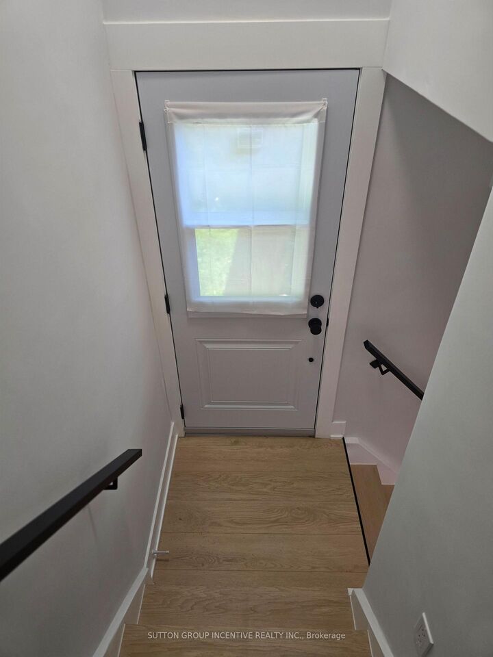 Property Photo: 69 Marlin Court Lower ON L3Y 2W7