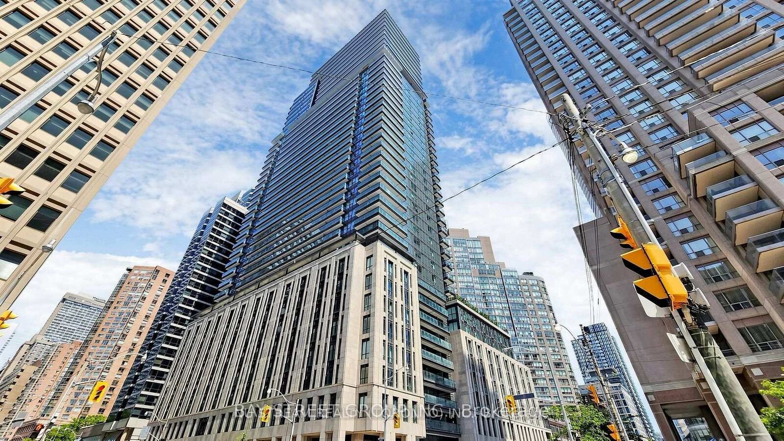 Property Photo: 955 Bay Street 1710 ON M5S 0C6