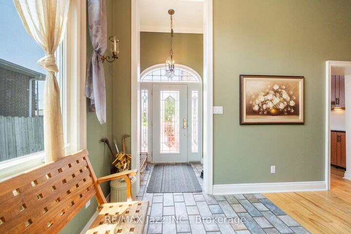 Property Photo: 917 Byron Street N ON L1N 4P2