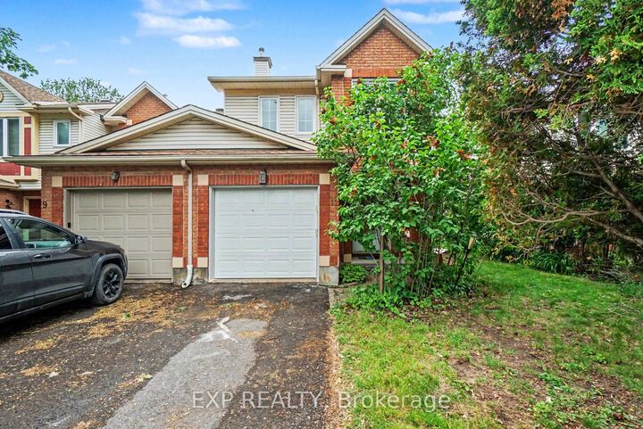 Property Photo: 11 Longshire Circle ON K2J 4K7