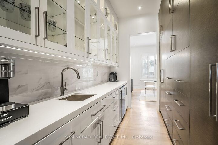 Property Photo: 231 Wedgewood Drive ON L6J 4R6