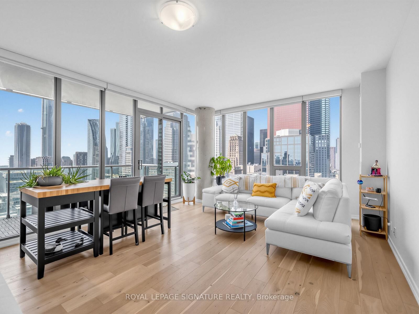Photo de la propriété: 33 Lombard Street 3101 ON M5C 3H8
