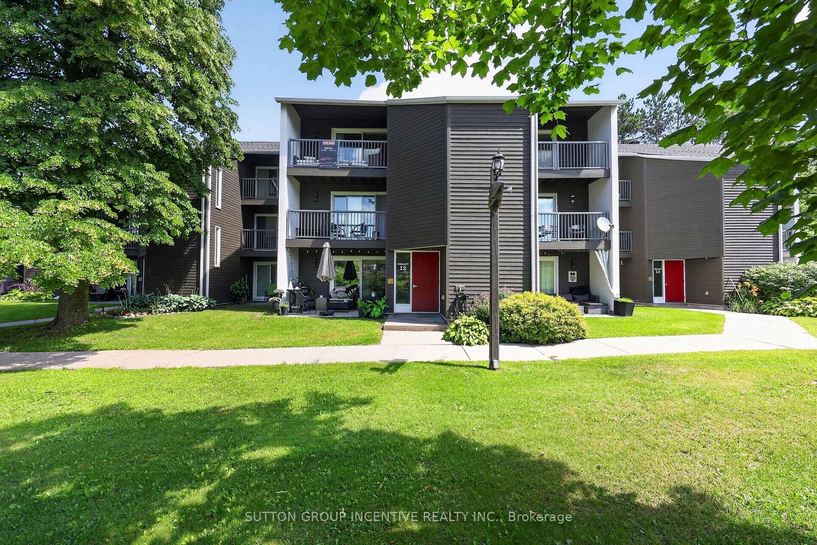 Property Photo:  1102 Horseshoe Valley Road W 224  ON L4M 4Y8 