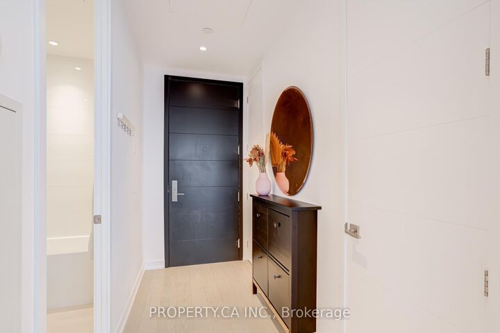 Property Photo:  488 University Avenue 5308  ON M5G 0C1 