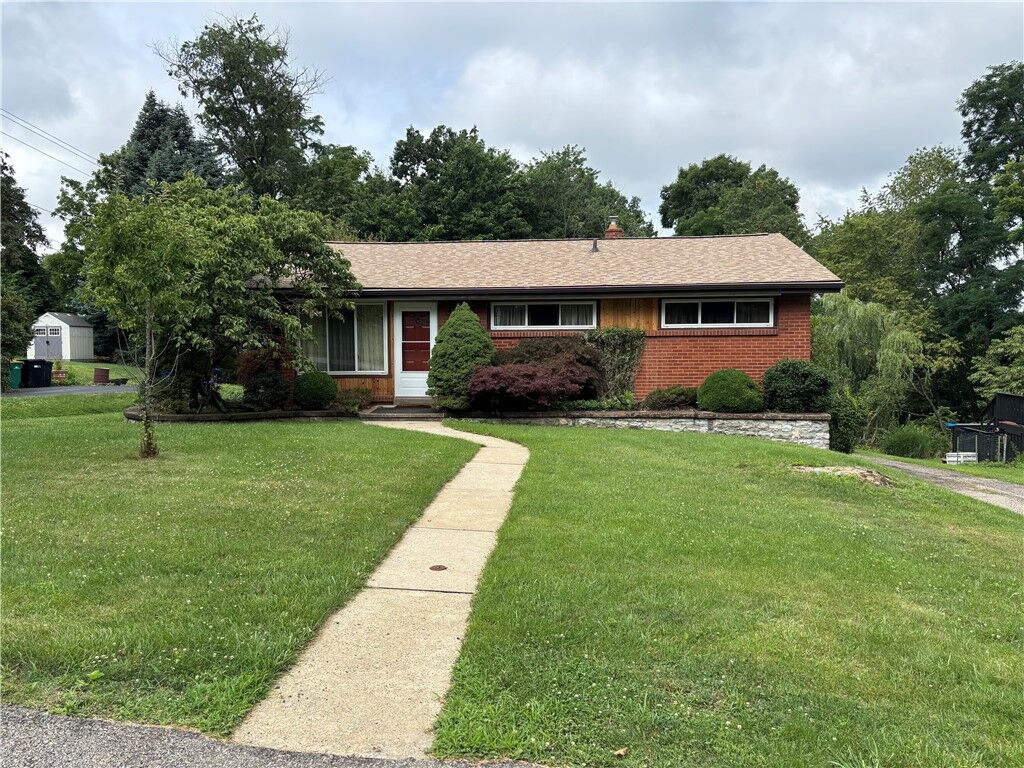 Property Photo:  307 Bayberry Dr  PA 15237 