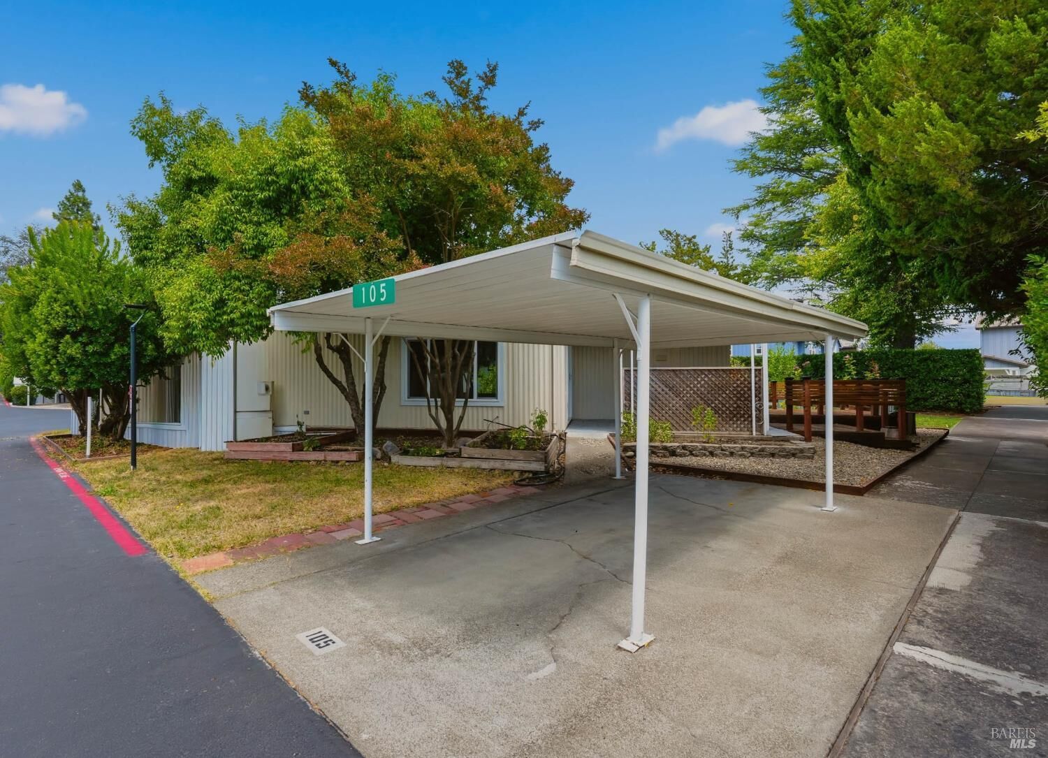Property Photo:  105 Paseo Palencia  CA 95476 