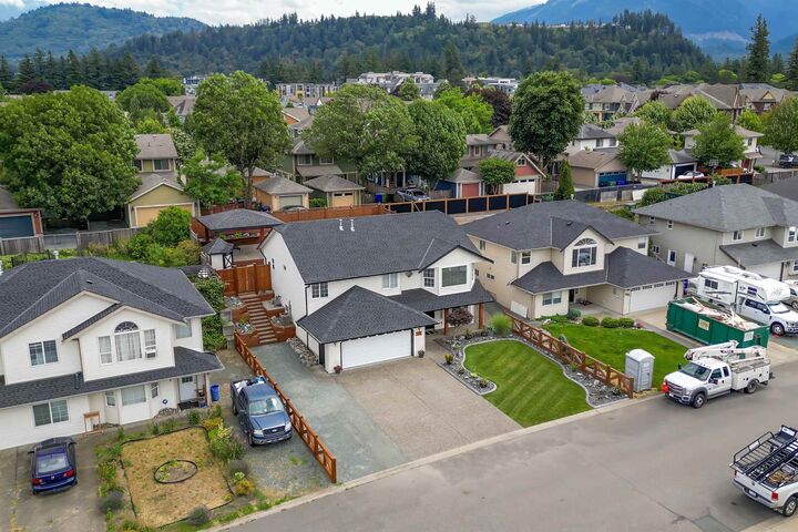 5730 Kathleen Drive — photo 1