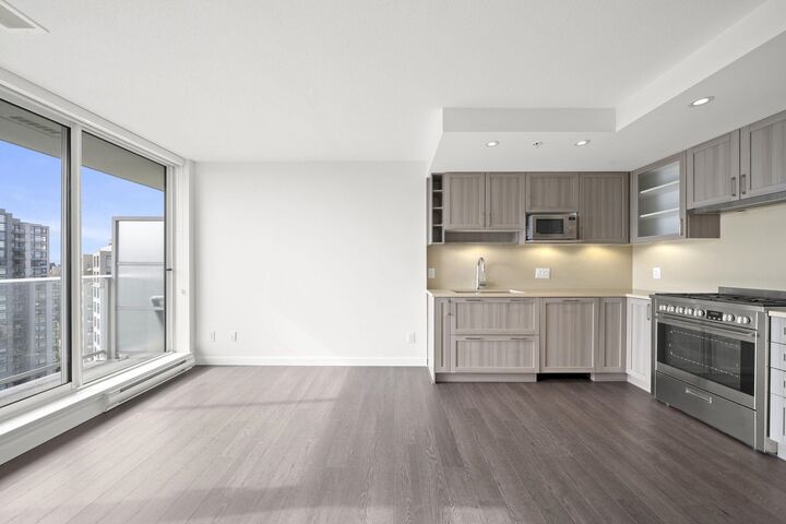 Property Photo: 5470 Ormidale Street 2306 BC V5R 0G6