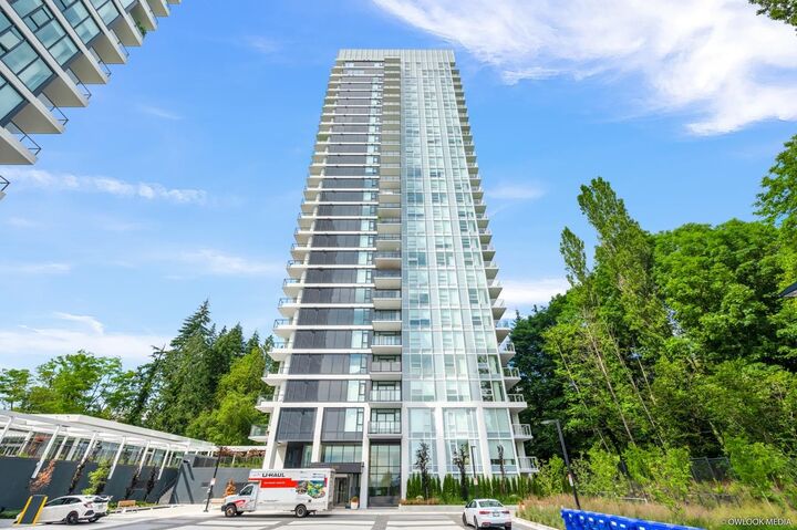 585 Austin Avenue 701 — photo 1