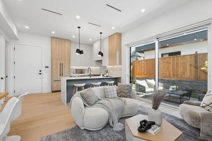 Property Photo: 2752 Graveley Street 2 BC V5K 3J8