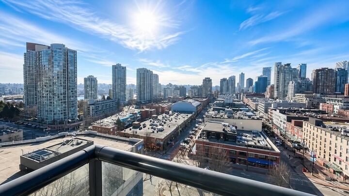 Property Photo: 977 Mainland Street 1408 BC V6B 1T2