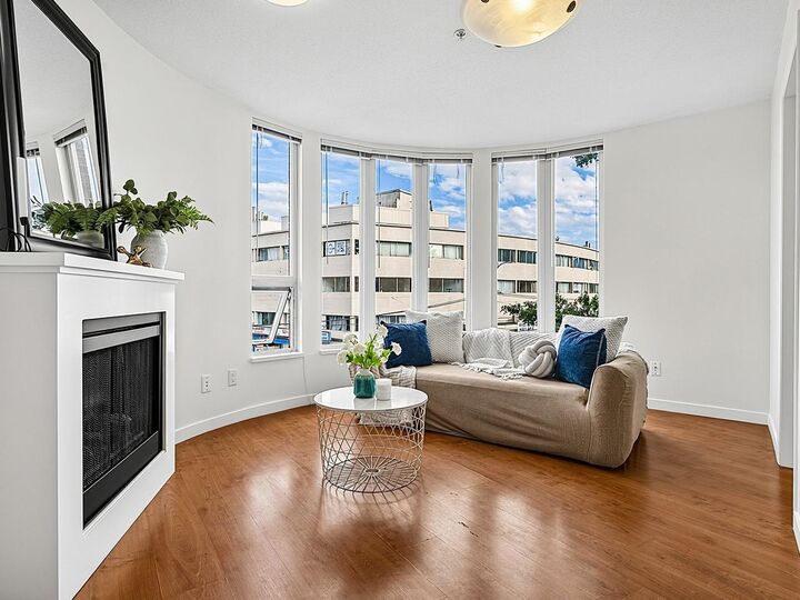 Property Photo: 3089 Oak Street 309 BC V6H 2K8