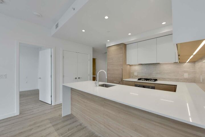 Property Photo:  680 Quayside Drive 1505  BC V3M 0P2 