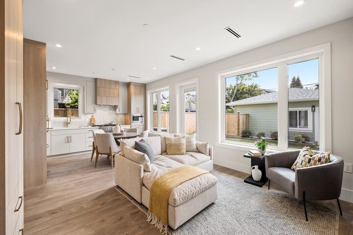 Property Photo: 2528 Turner Street 2 BC V5K 2E8