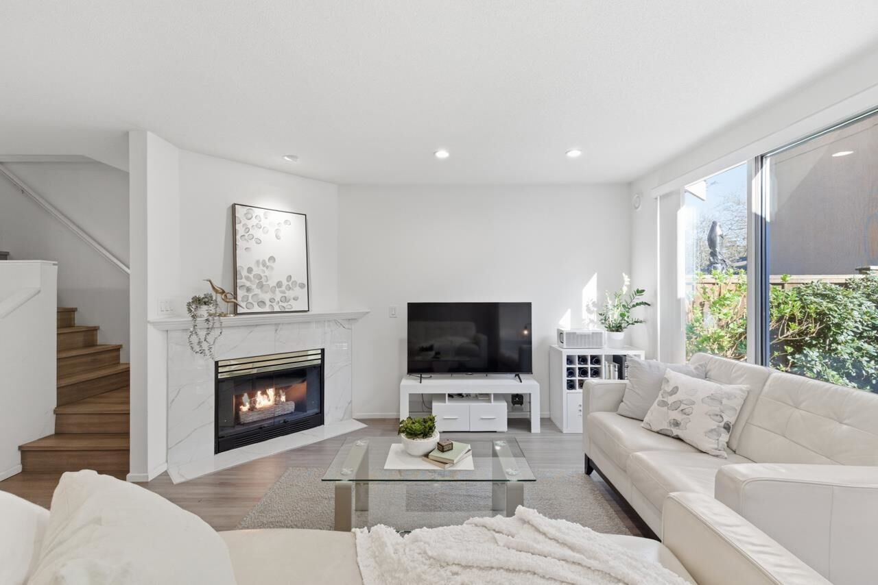 Property Photo: 3428 Adanac Street 20 BC V5K 5H5