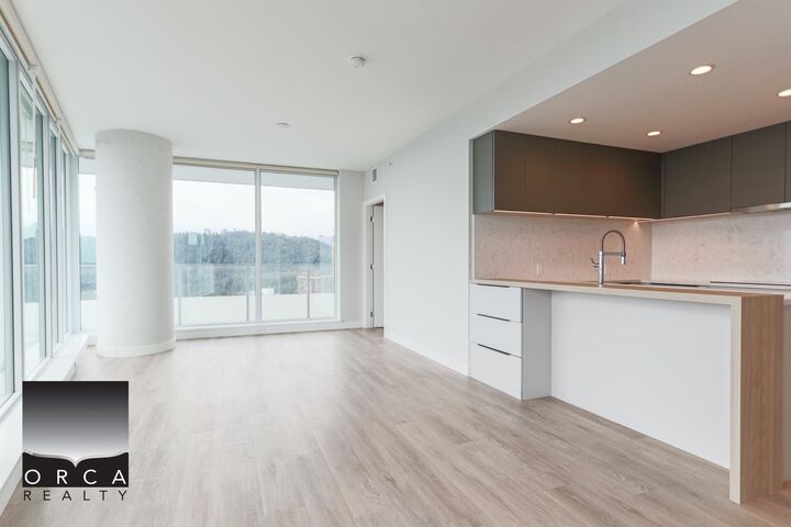 Property Photo:  567 Emerson Street 3609  BC V3J 3A4 