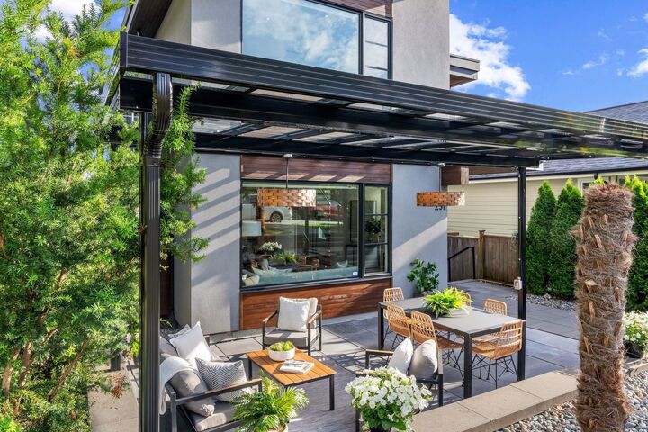 Property Photo: 231 E 27 Street BC V7N 1B7