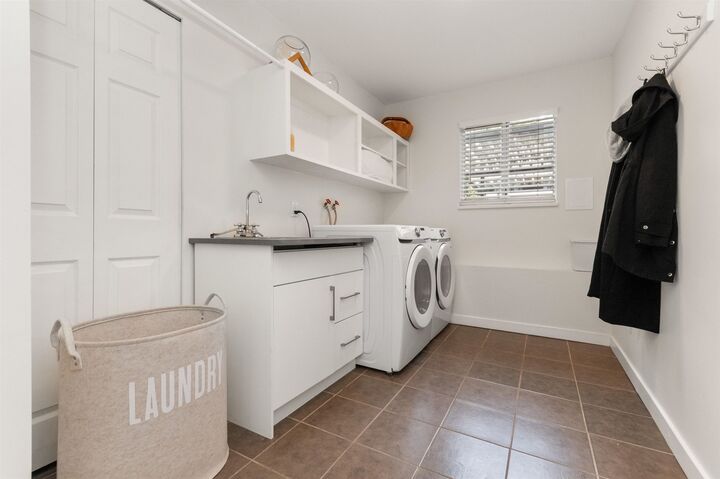Property Photo: 33483 Blueberry Drive BC V2V 6J1
