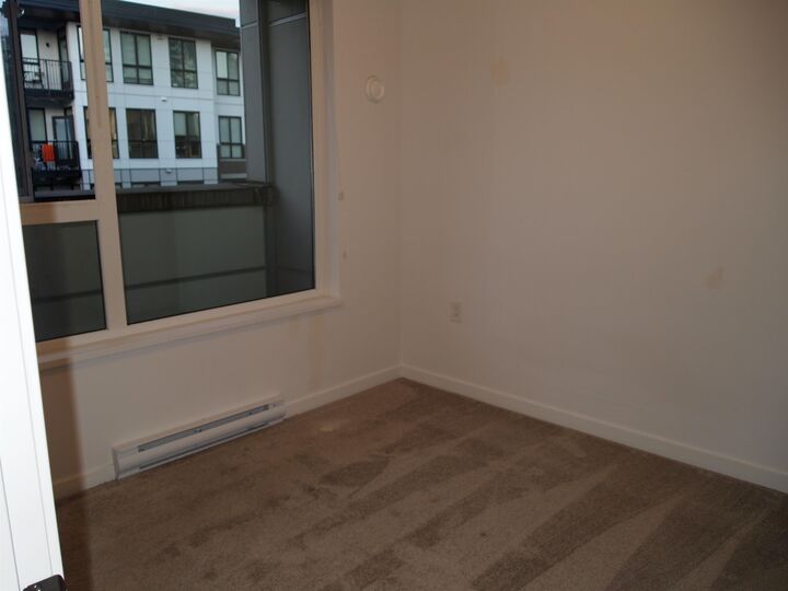 Property Photo: 621 Regan Avenue 504 BC V3J 0K1