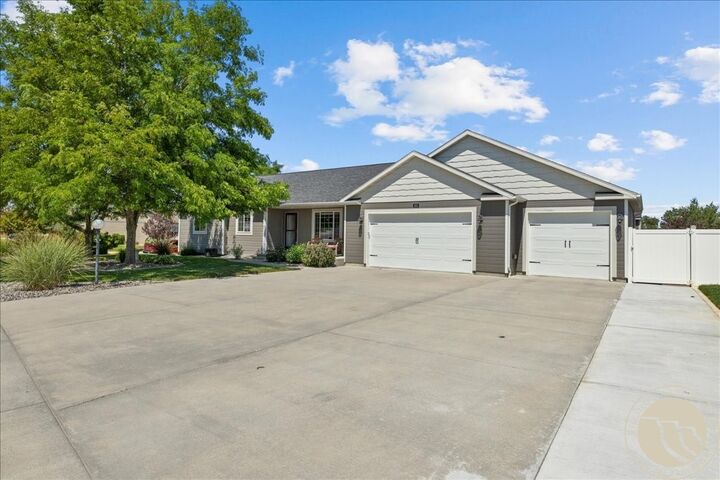 Property Photo:  823 Siesta Avenue  MT 59105 
