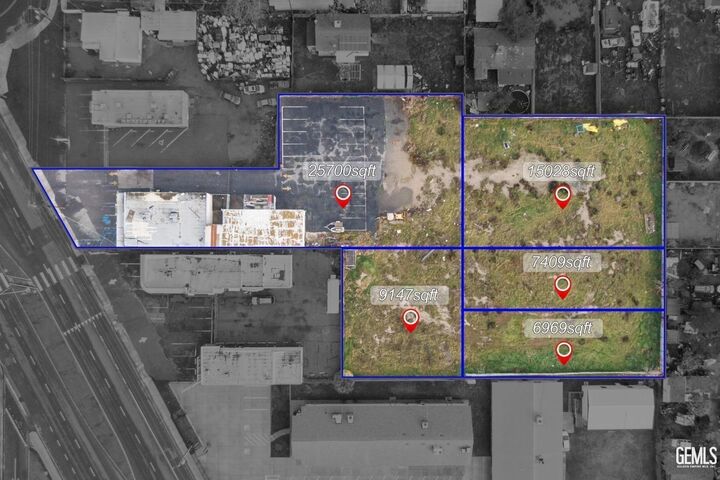 Property Photo:  2222 S Chester Avenue  CA 93301 