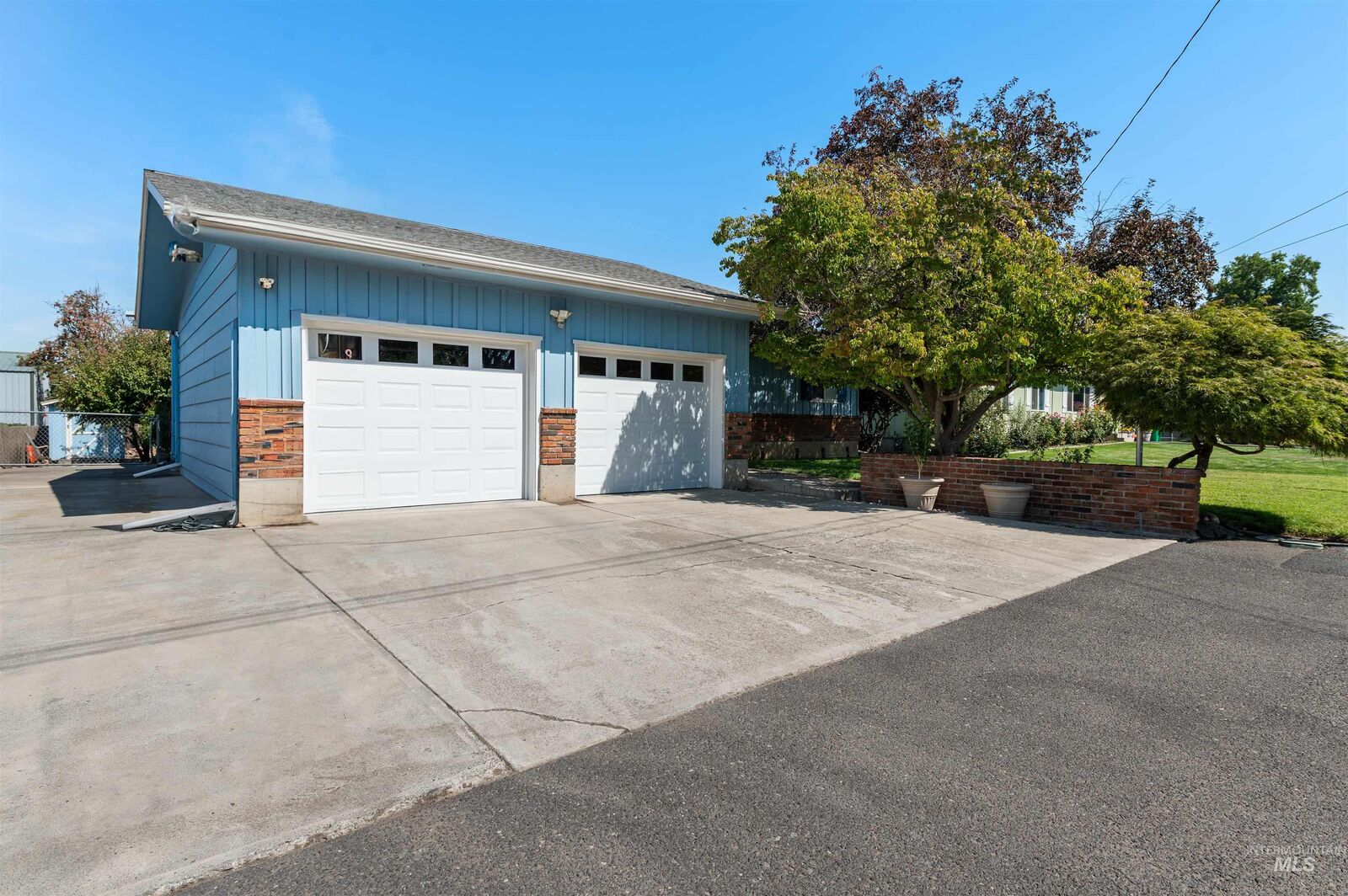 Property Photo:  409 Linden Dr  ID 83501 