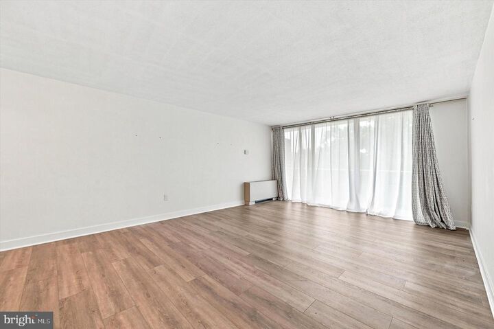 Property Photo:  100 West Avenue 518-S  PA 19046 