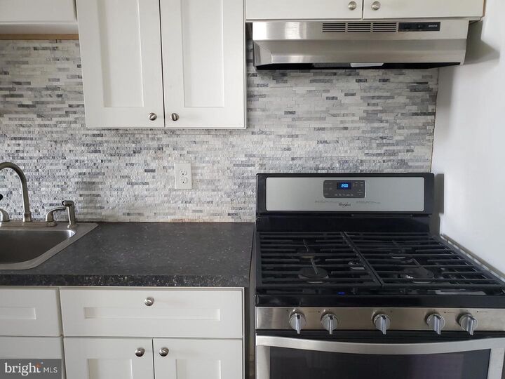 Property Photo:  4354 Manayunk Avenue 2  PA 19128 