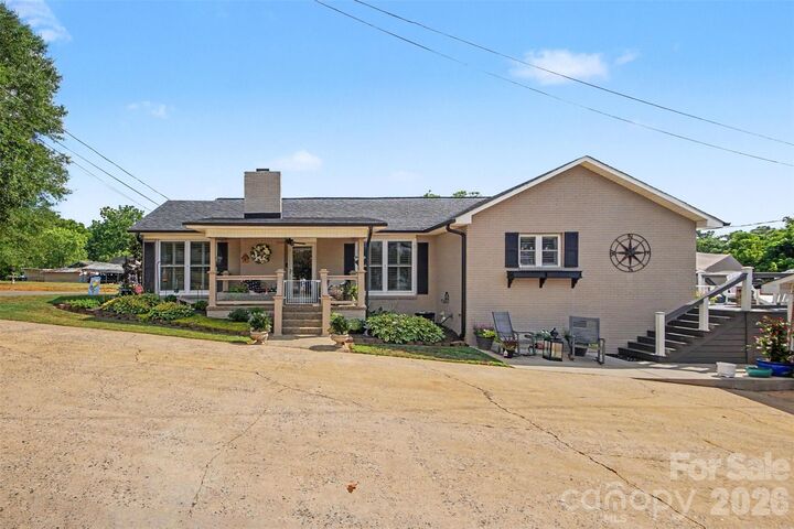 Property Photo: 217 Cline Street NC 28090
