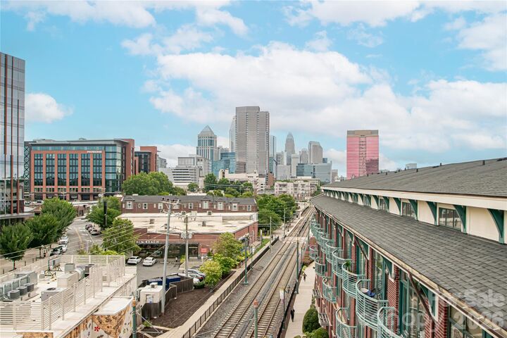 Property Photo: 115 E Park Avenue 313 NC 28203