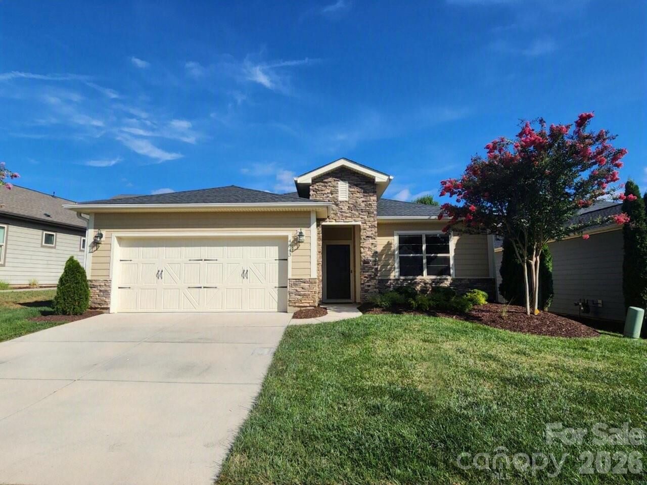 Property Photo: 4843 Looking Glass Trail NC 28037