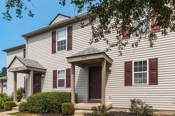 Property Photo: 1752 Bennigan Drive OH 43026
