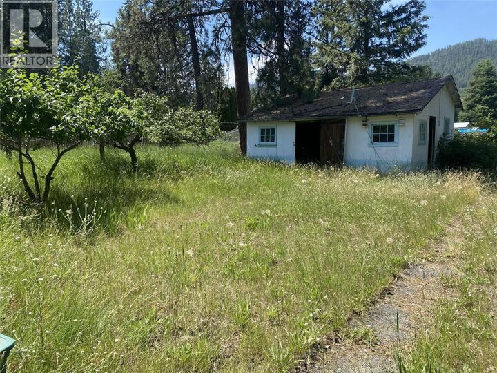 Property Photo: 1615 Neimi Road BC V0H 1E2