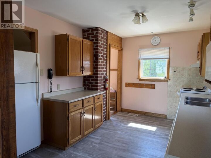 Property Photo:  4 Elizabeth Ave  ON P0T 2W0 