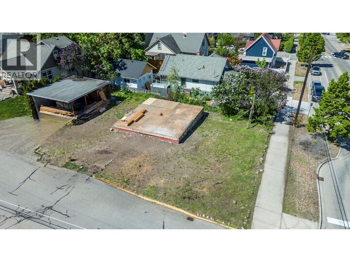 Property Photo:  2500 30 Avenue  BC V1T 2B3 