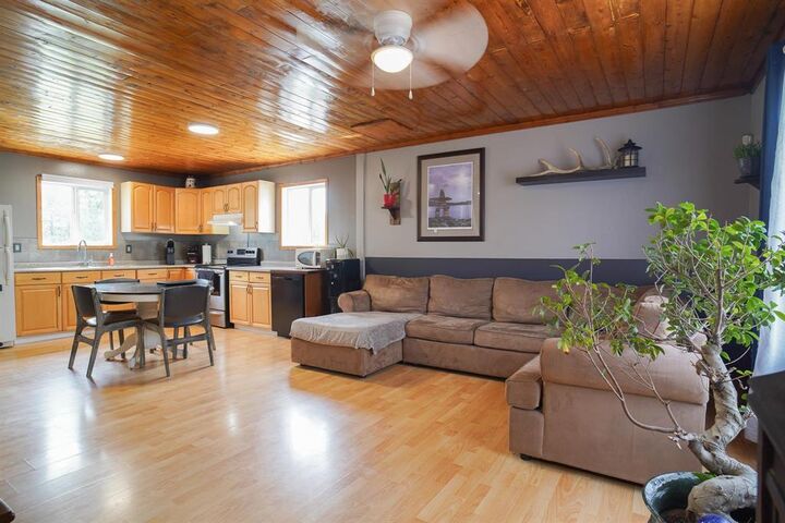 Property Photo: 40020 Mile 69N Road MB R0E 0C0