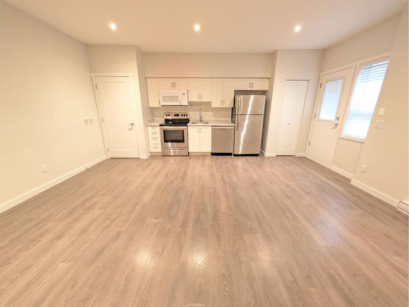 Property Photo:  165xx 103A Ave Bsmt  BC V4N 6V4 