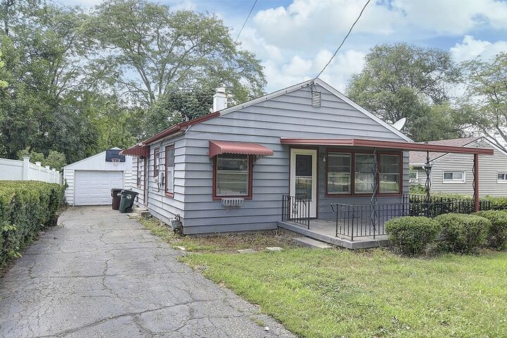 Property Photo:  24 Forest Glen Drive  OH 45042 